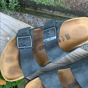 Black leather Birkenstock sandals size 40